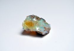 tajemný kámen opál